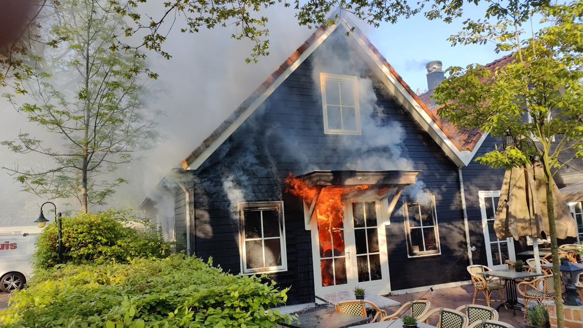 Gisteren brand in #restaurant ‘t Torentje op de camping van mijn dochter <a href="/Jbootbrink/">Joleen Boot-Brink</a> en schoonzoon Harmen. Heel veel sterkte voor uitbater Arjan en zijn vrouw Germaine. Dank aan mijn oud collega’s van <a href="/BrwHaamstede/">Brandweer Haamstede</a>, ze hebben erger voorkomen.