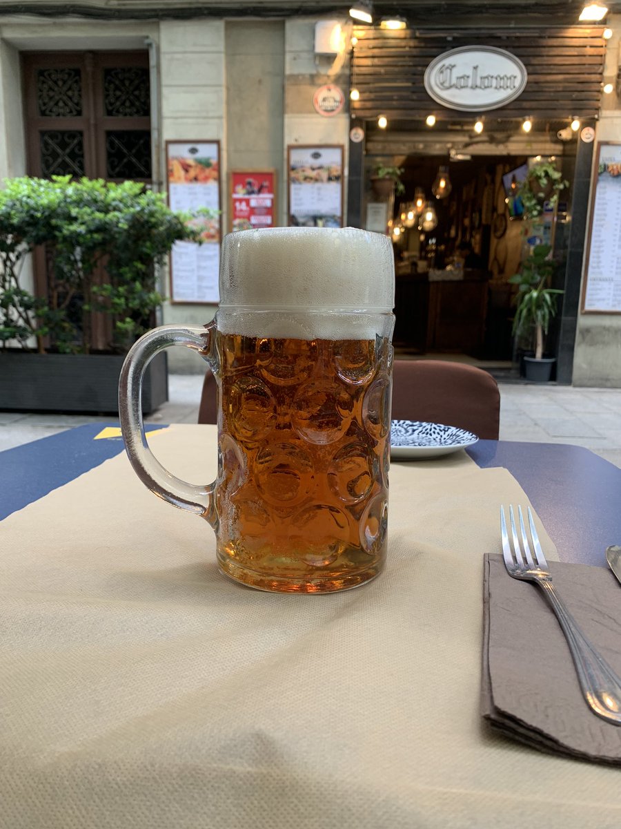 Will this beer prevent this hypo getting worse.  

Let’s see.

Food ordered too.

#diabeteschat #diabetes