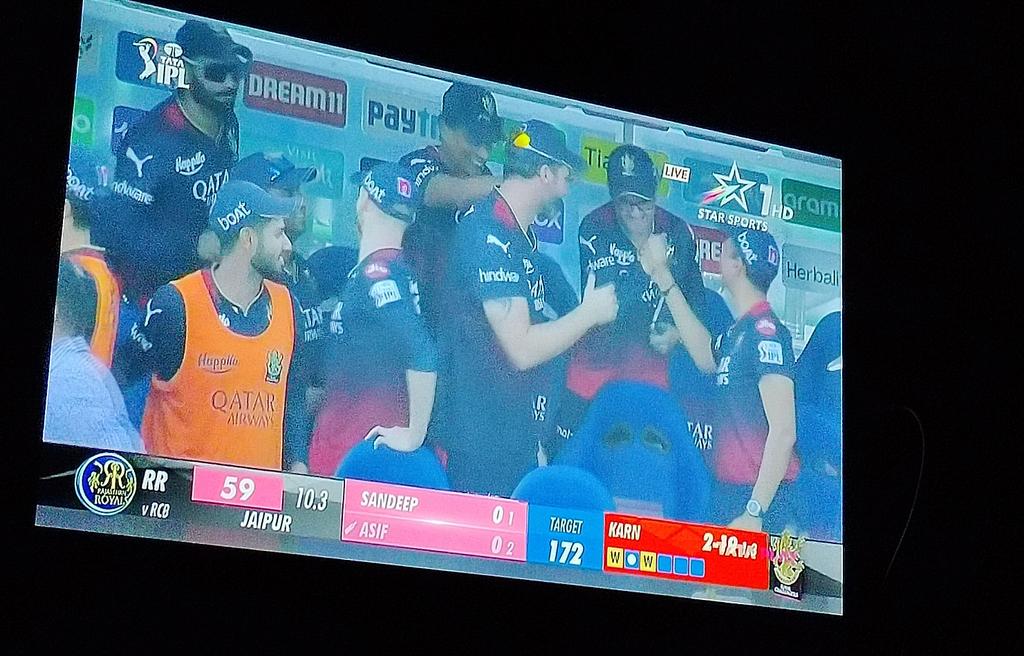 KishoreBardhan's tweet photo. When 49 meets 59
#RRvsRCB https://t.co/YDWHLk2Tpi