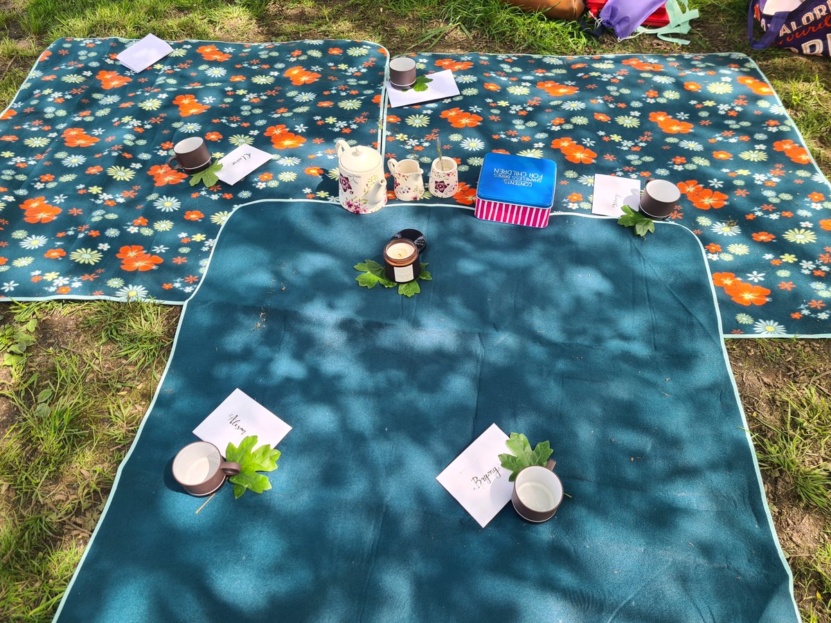 🌞What a day for our first Forest Therapy session! 
🌳1.5 hours immersed in nature with a wonderful group of people. ☕️ We finished with a tea ceremony, some vegan cake and a long chat. All of us were reluctant to end the session and return to the real world.
#connection #nature