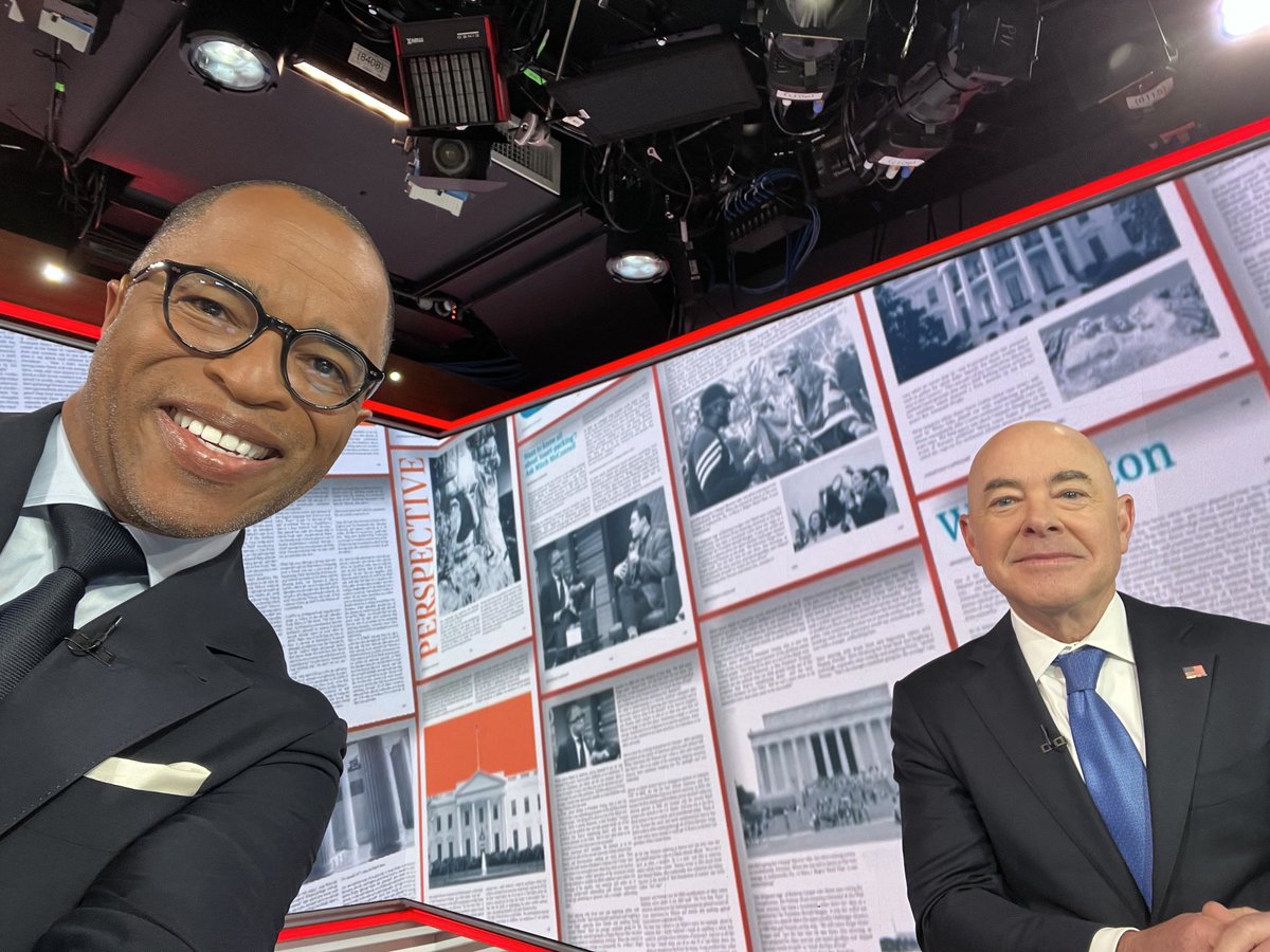 Jonathan Capehart tweet media