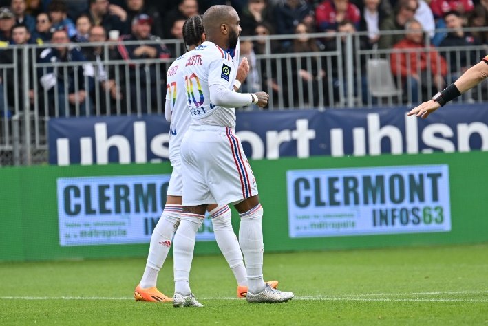 l'OL s'incline donc 2-1 face à Clermont... 

l'OL a-t-il définitivement dit adieu à l'Europe ce dimanche après-midi ? 🥺

#CF63OL