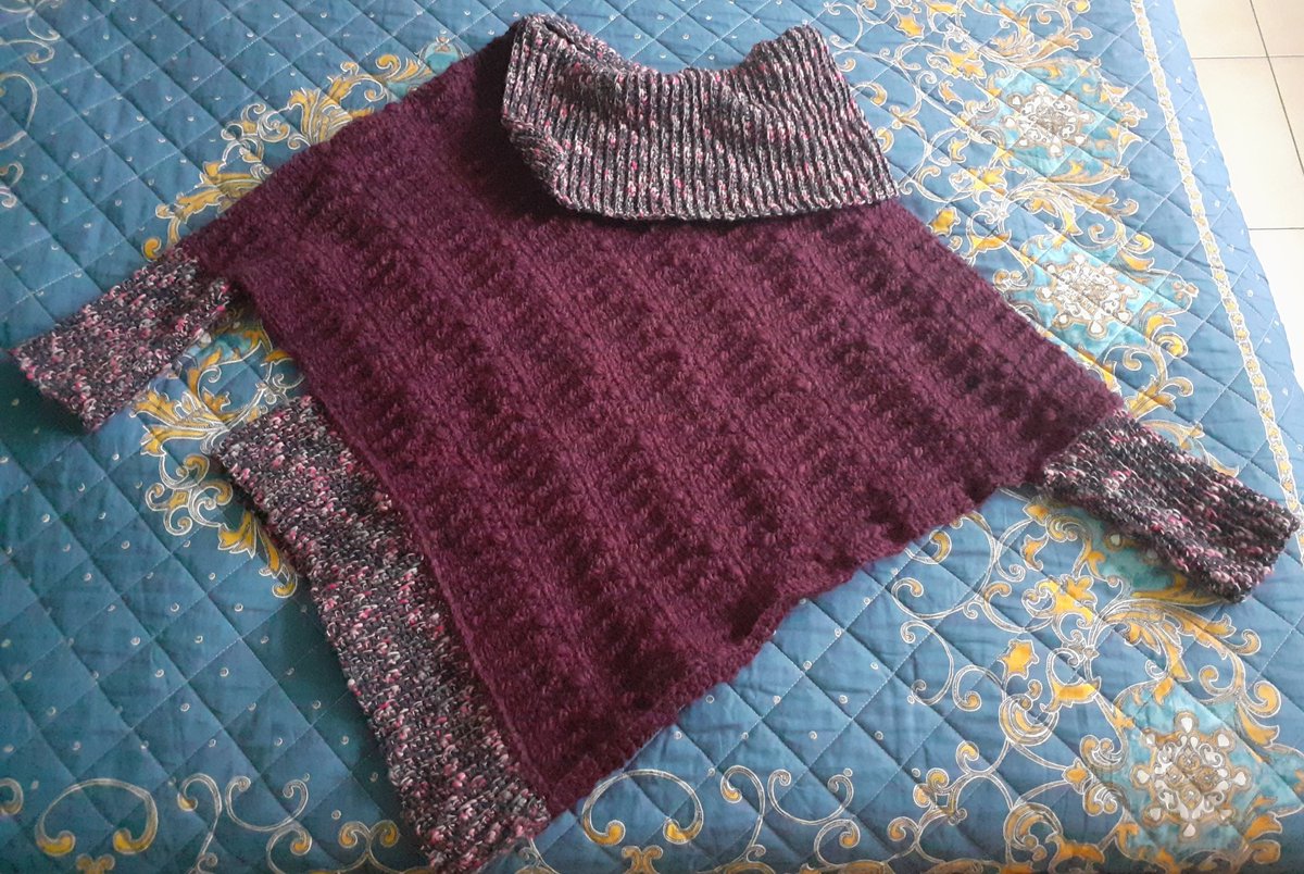 Asymmetrical crochet poncho #crochethook #asymmetrical #poncho #bordeaux #grey #fucsia #crochetpassion