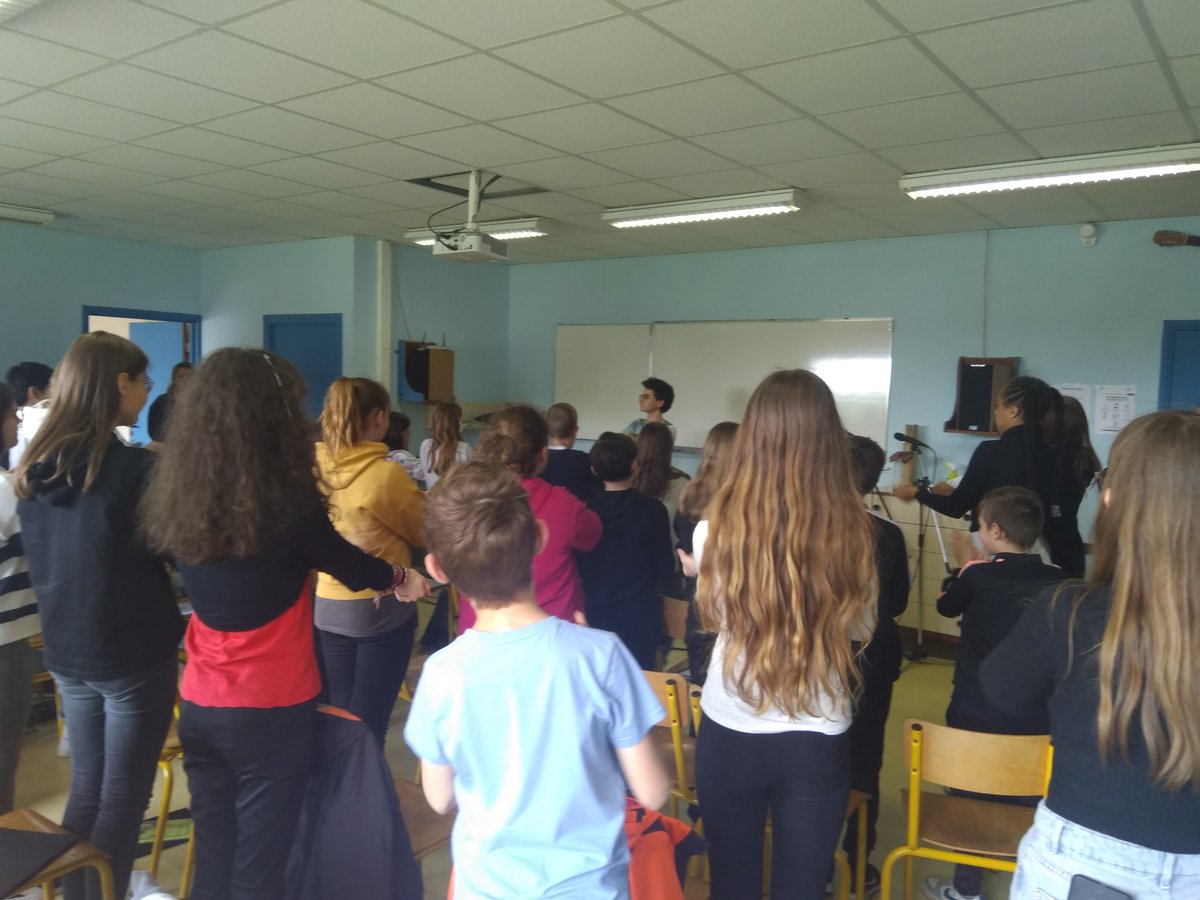 Collège Victor Hugo - Rugles (@hugorugles) on Twitter photo Tic, tac... le concert approche ! La #chorale du collège <a href="/HugoRugles/">Collège Victor Hugo - Rugles</a> a invité les élèves de l'école élémentaire de Saint-Antonin-de-Sommaire pour un moment de partage musical. #TER @MoncadaFra <a href="/Fmarchand_27/">Frédéric Marchand</a> <a href="/Dufrene76/">Karine DUFRENE</a>
victor-hugo-rugles.ent27.fr/vie-du-college… Tic, tac... le concert approche ! La #chorale du collège <a href="/HugoRugles/">Collège Victor Hugo - Rugles</a> a invité les élèves de l'école élémentaire de Saint-Antonin-de-Sommaire pour un moment de partage musical. #TER @MoncadaFra <a href="/Fmarchand_27/">Frédéric Marchand</a> <a href="/Dufrene76/">Karine DUFRENE</a>
victor-hugo-rugles.ent27.fr/vie-du-college…