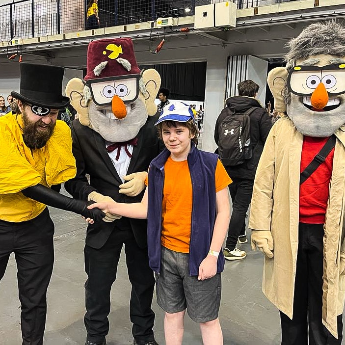 Wales comic con. Thankfully not as busy as everyone said it was yesterday.
#walescomiccon 
#gravityfalls
#grunklestan
#grunkleford
#cosplay
#stanpines 
#fordpines