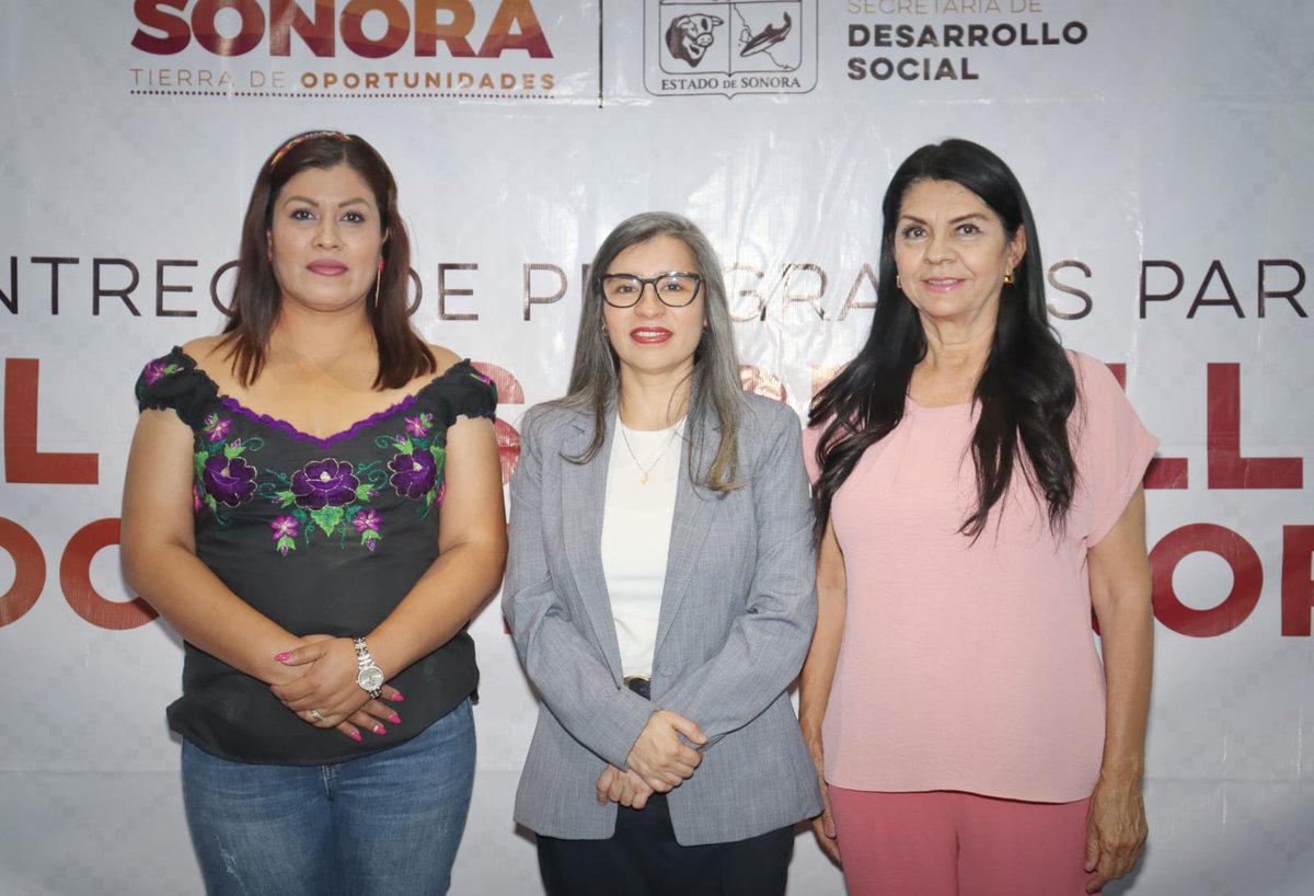 En mi visita a Ciudad Obregón fue un gusto saludar a las diputadas Ernestina Castro y  Griselda Ilian López Martínez, mujeres que hacen valer sus derechos políticos en su quehacer legislativo y en el ámbito público.
