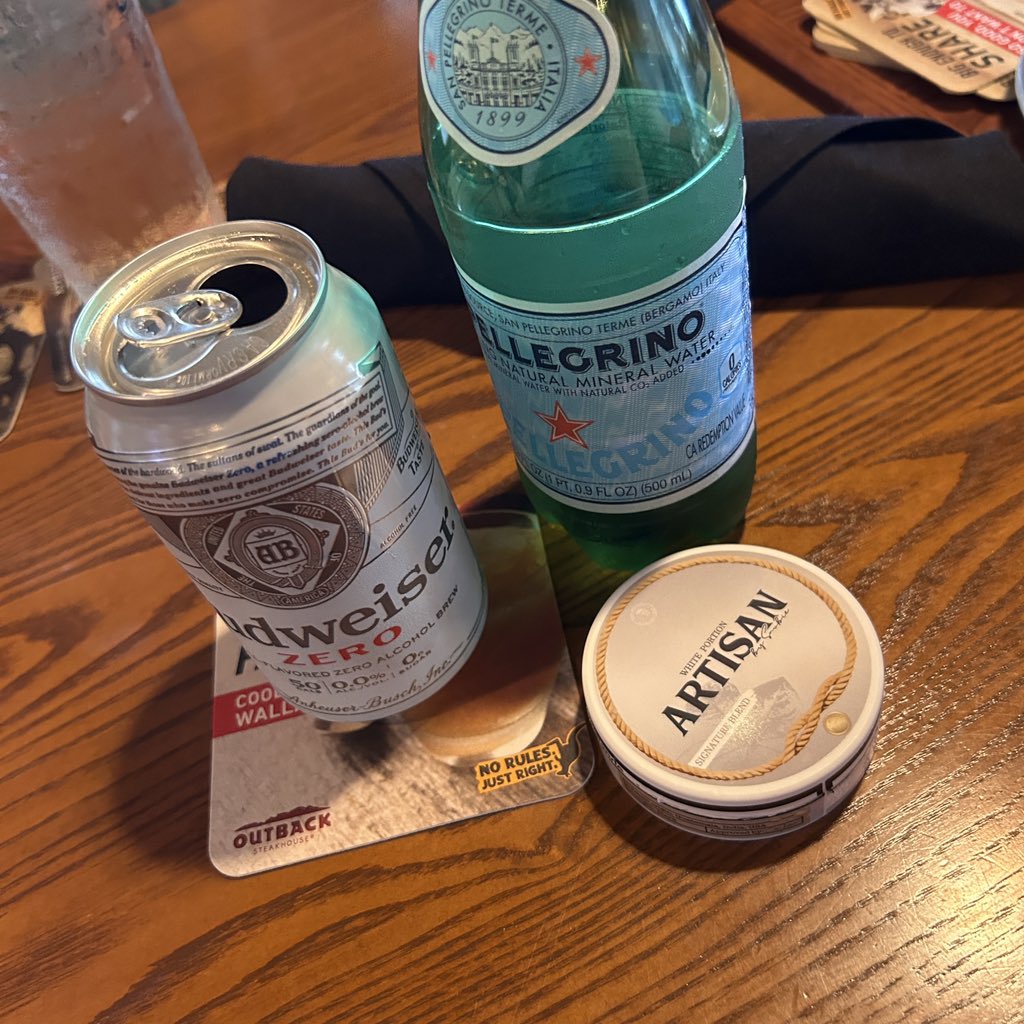 At Outback for Mother’s Day with the fam, and a NA beer offering appears!