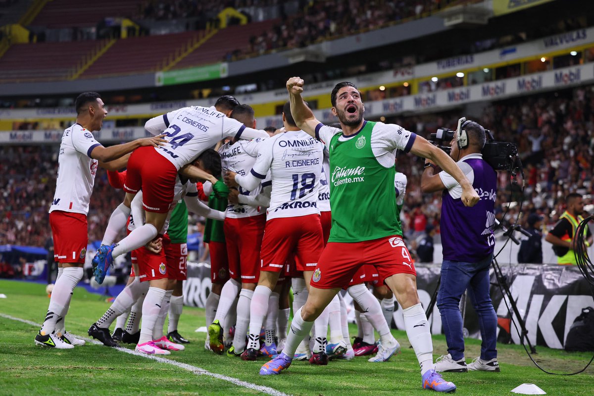 Si Chivas le gana a Atlas y se clasifica voy a sortear $2,500MX💰 entre los RT🔁 de esta publicación.

Solo participan seguidores. 

Chivas 🔴 | Liga Mx 🇲🇽