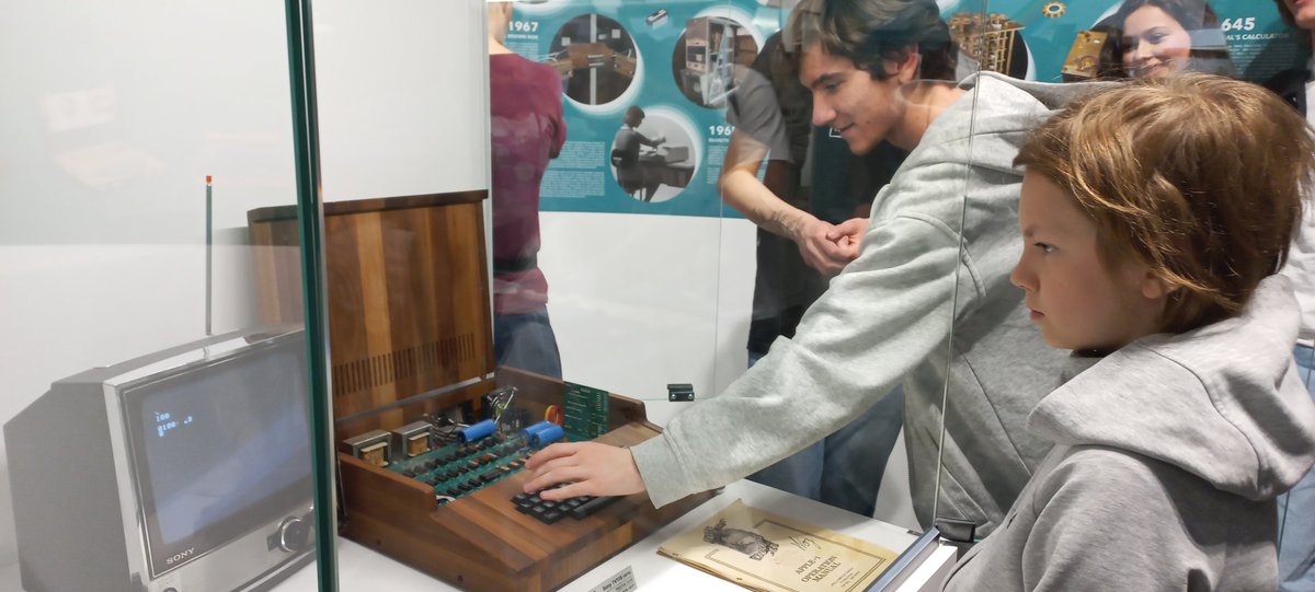 GenerateMe (@generateme_blog) on Twitter photo In case you're in Warsaw you must visit the Apple Museum. Impressive number of (working!) stuff, even Apple I replica.
<a href="/applemuzeumpl/">Apple Muzeum Polska</a> In case you're in Warsaw you must visit the Apple Museum. Impressive number of (working!) stuff, even Apple I replica.
<a href="/applemuzeumpl/">Apple Muzeum Polska</a>