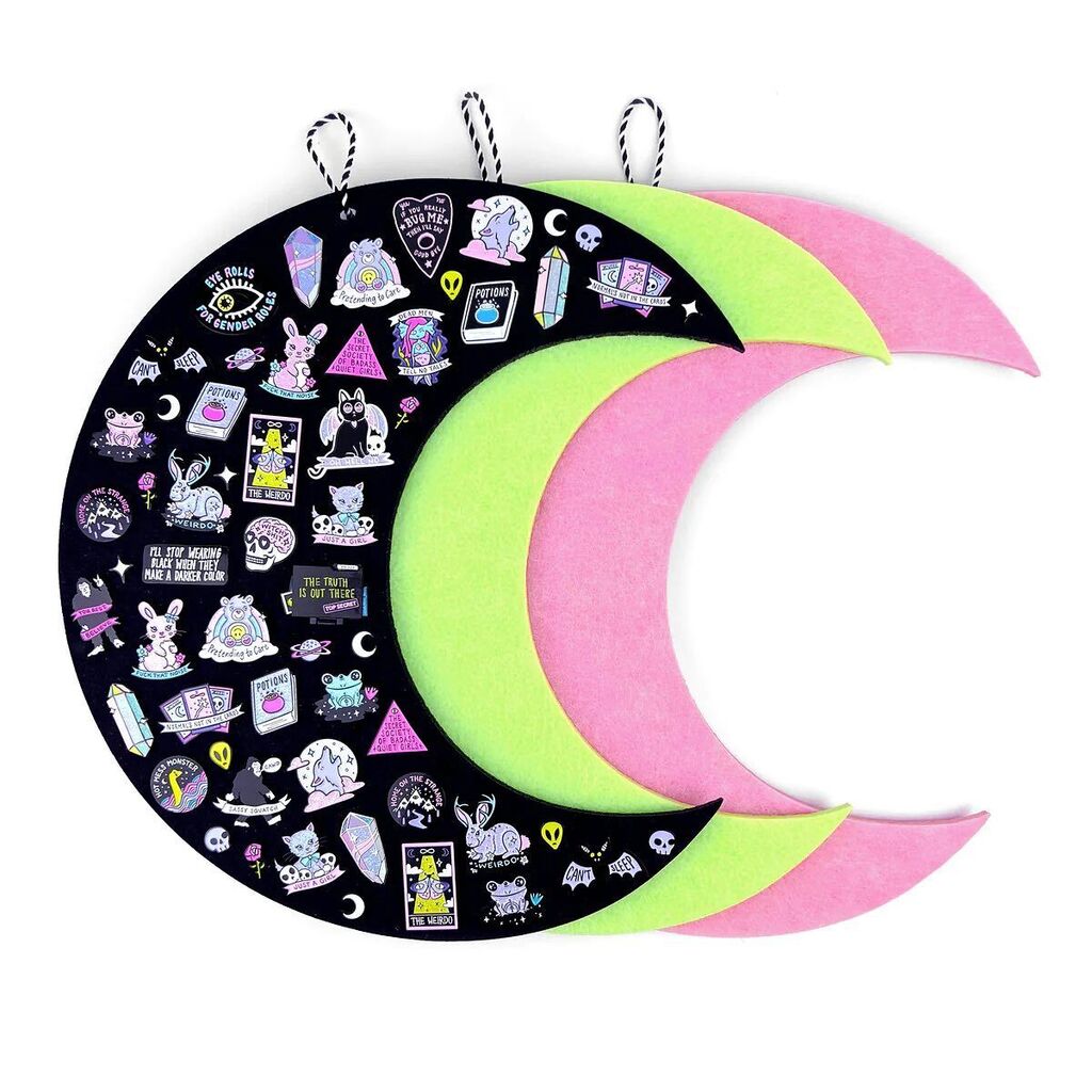 Thx soo much for your misfit sale orders! 👻💝 FYI: there are misfit pin boards in all 3 colors - the green is low in stock &amp; won’t be coming back (misfit or not)! ✨🌙💚✨ instagr.am/p/CsOyrqGLQwX/