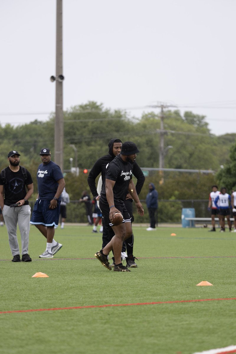 Backersbang's tweet photo. #outside with my 2 sons and a bunch of nephews @AthleteImagine spring COMBINE #backertalk 

Backersbang LB vs RB challenge DATE drop soon stay 🔒 https://t.co/lzcxtVcphy
