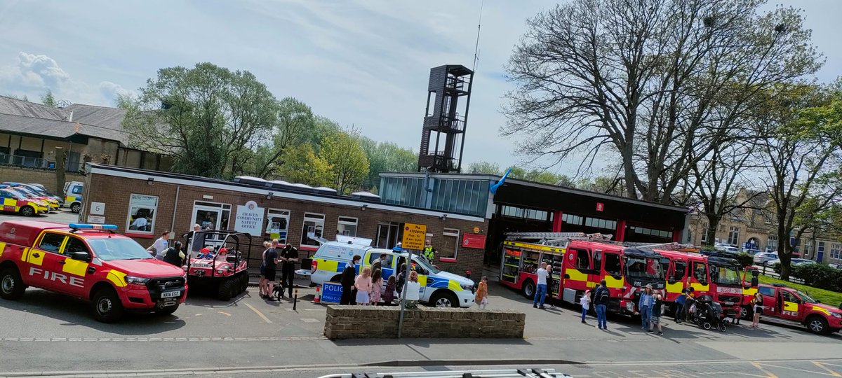 We would like to thank everyone who attended today's Emergency vehicles day 👏

Hope you had a great time👍👍