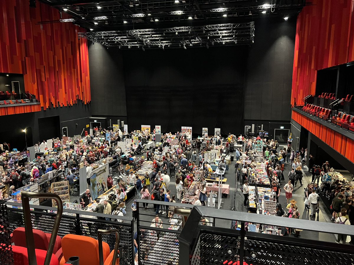 Chloe Eves tweet media