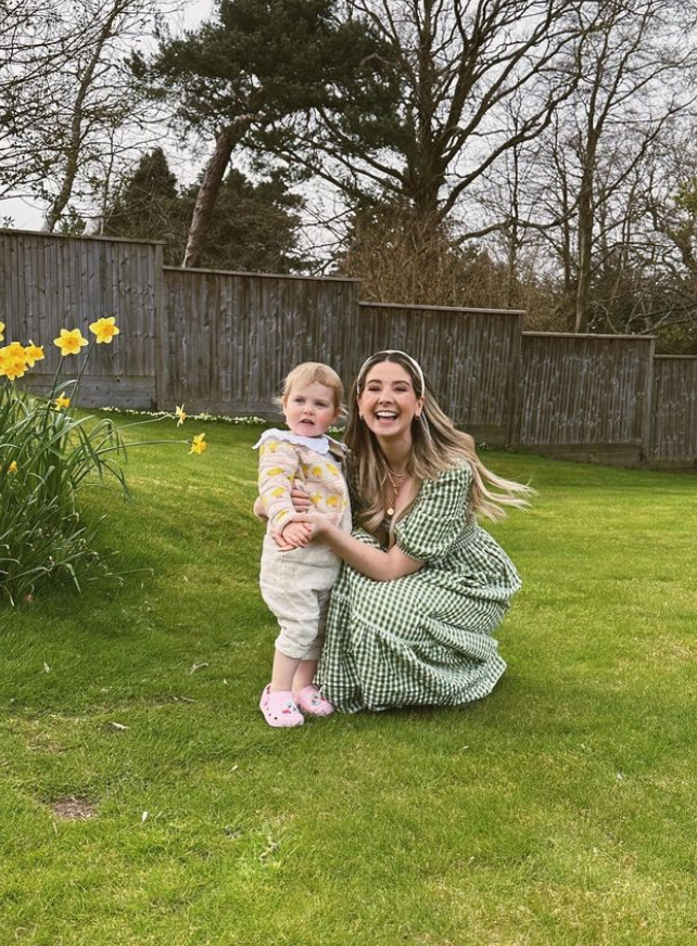 One of the best mothers around. 💙 <a href="/Lianaplusone/">Liana Goldstein</a>