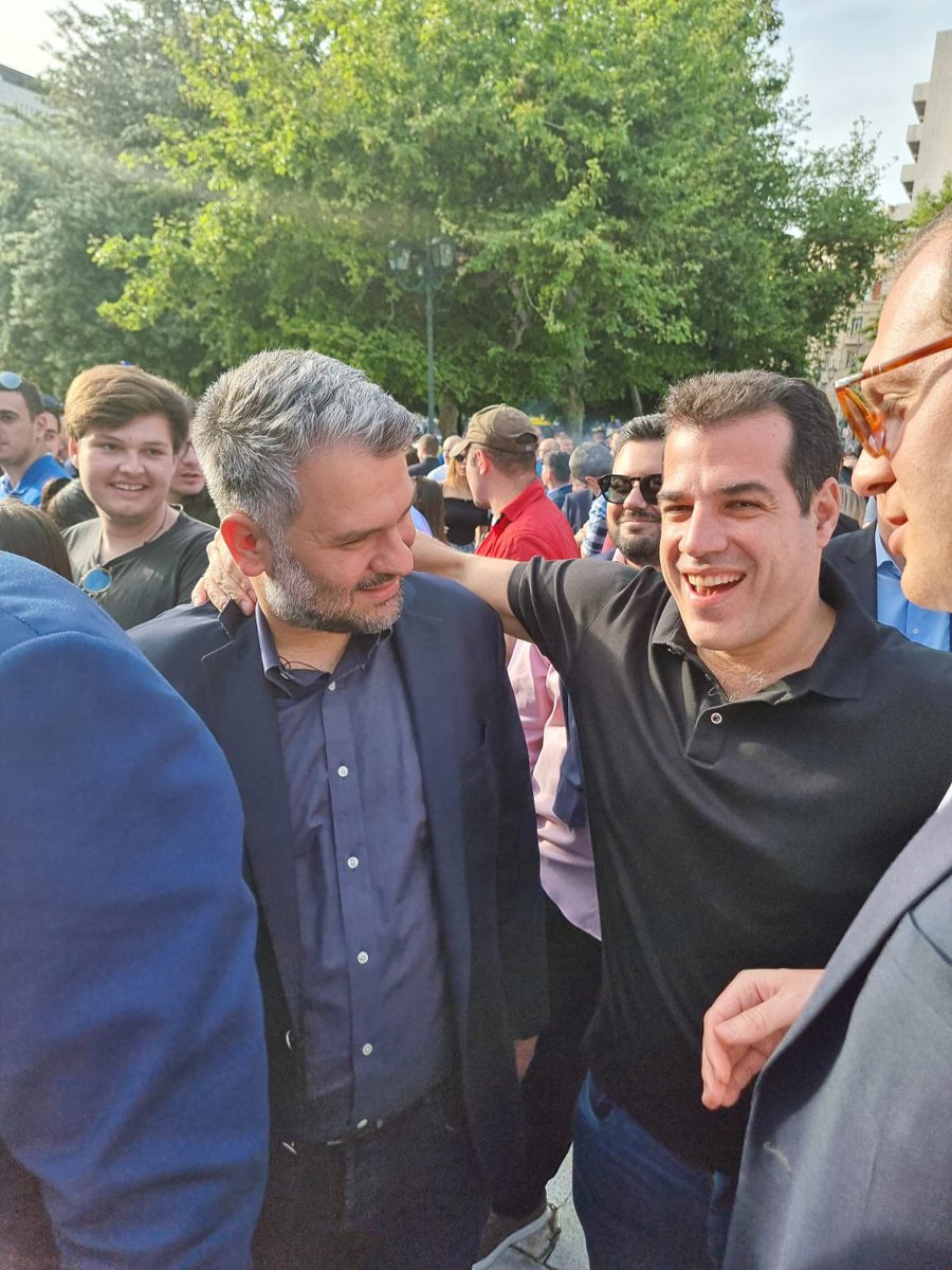 gvrettakos's tweet photo. Παρευρέθηκα στην εκδήλωση όλων των γενεών της @ONNED και της @dap_ndfk, γιατί είναι σημαντικό να μην ξεχνάμε από που ξεκινήσαμε.
Συγχαρητήρια στον Πρόεδρο της ΟΝΝΕΔ, @orfeas_georgiou για την πρωτοβουλία.
#VrettakosMprosta #onned #dapndfk #metonkyriako #neadimokratia #nd https://t.co/dZ7duQ6YjW