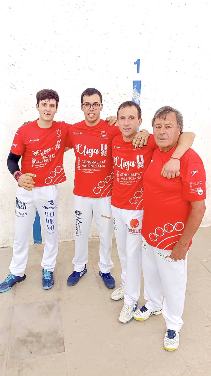 funpival's tweet photo. 📢 Resultat partida de Semifinal de la Lliga2 ! 

📌 Trinquet @ajvila 

60🔴 Mario, Héctor i Javi Campos 
55🔵 Adrián II, Hilari i Efrén 

#pilotaprofessional #lliga2 https://t.co/nPRzkBDCj8