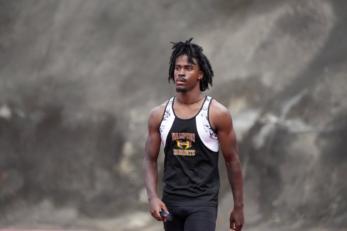 Hampton High School with the GHSA 4A State Champion 4x100