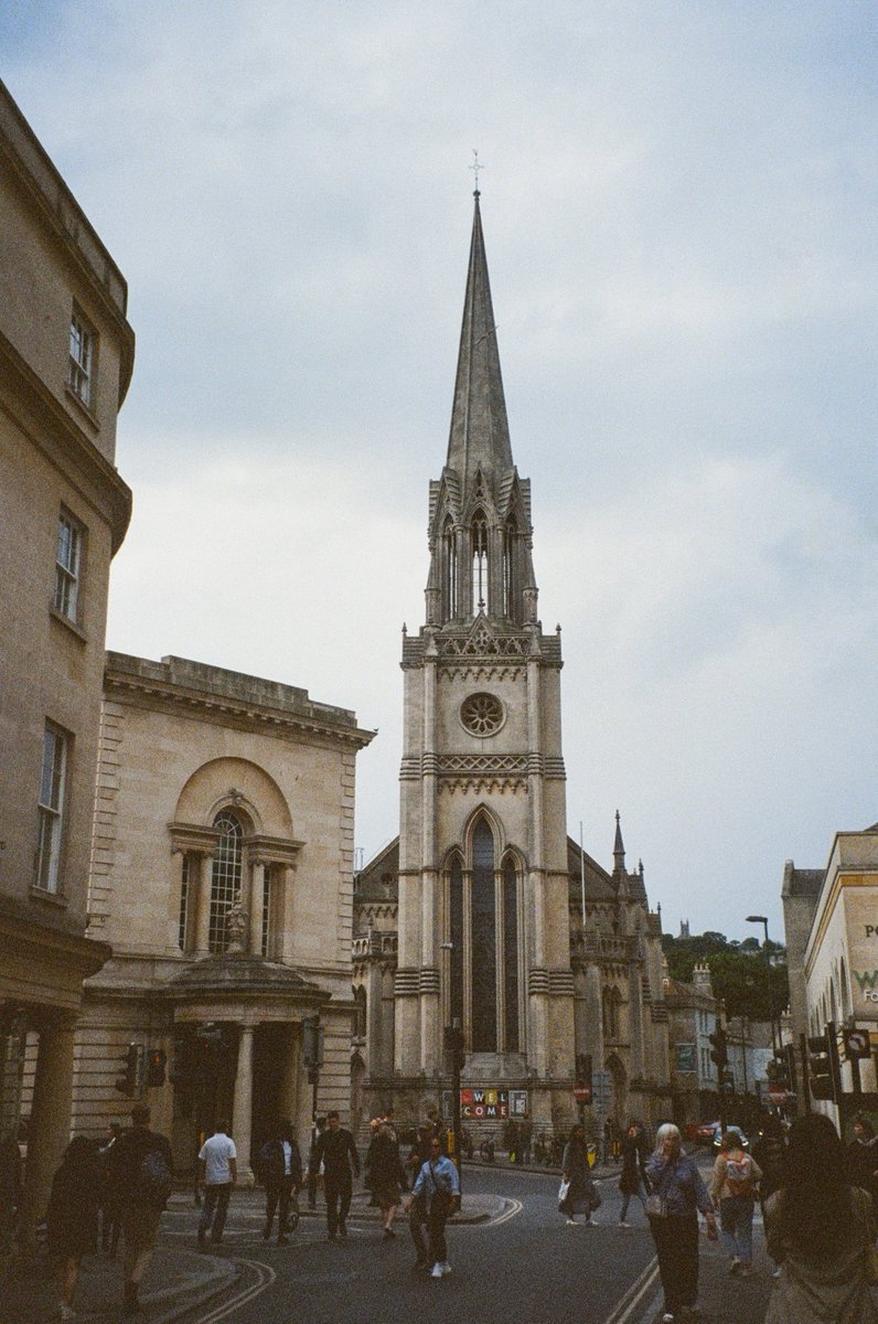 govesitora's tweet photo. "Step back in time and indulge in the elegance of Bath, UK! From stunning Georgian architecture to natural hot springs, this city offers a unique and relaxing getaway. Book your stay now at Vesitora and experience the charm of Bath. #Bath #UK #Travel" https://t.co/ozduwzufur