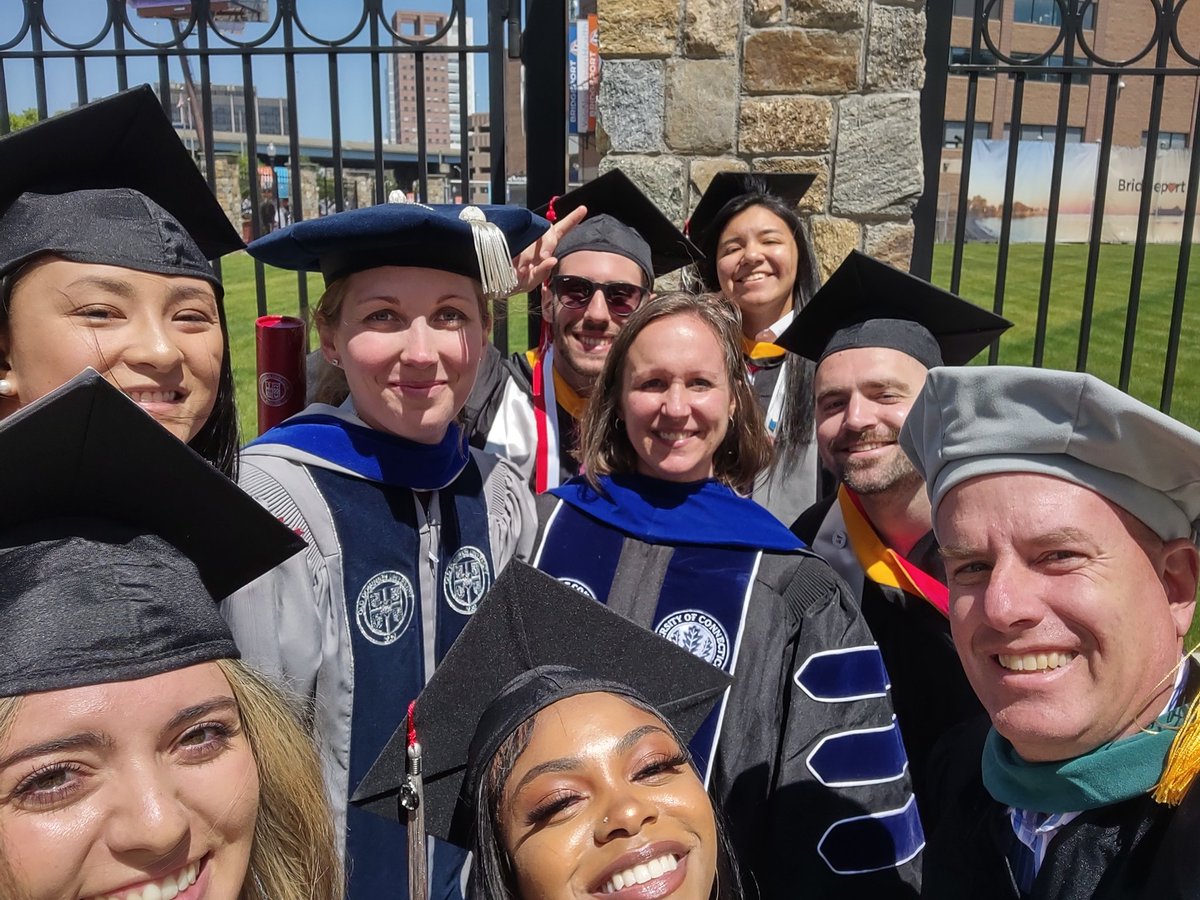 SacredHeartMSAT's tweet photo. "Go into the world and do well, but more importantly, go into the world and do good"⚕️

🎓CongratSHUlations to the #sacredheartMSAT Class of 2023!

#gradSHUation #SHUclassof2023 #NextGenATs @CHP_SHU https://t.co/ao7wn2gTGI