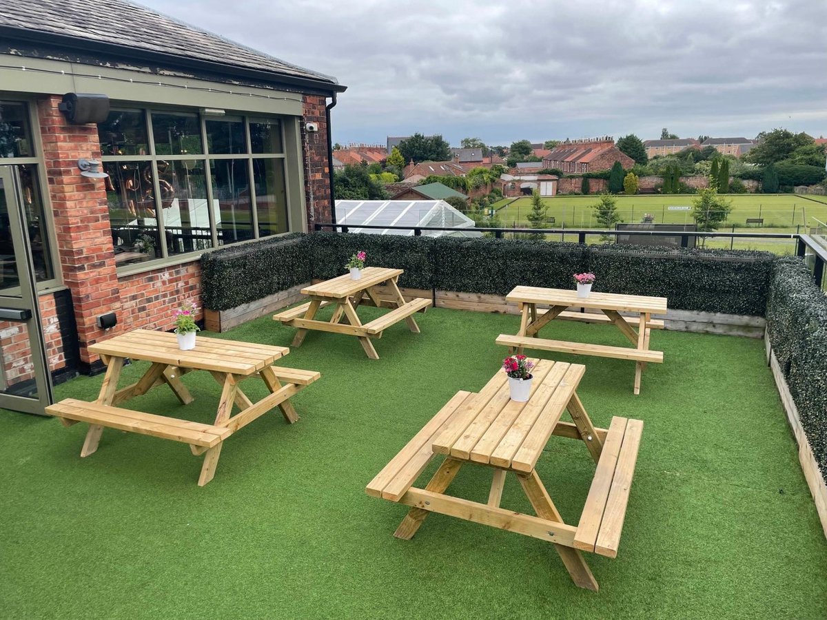 PottingShedBev's tweet image. 💚FREE ROOM HIRE 💚
If you need a function room for a Birthday, a Wedding, a Christening  or even a Work Meeting. We have the space for you ! 

Click here to enquire,
pottingshedbar.com/venues/beverle…

#FunctionRoom #Beverley #PottingShed #RoomHire #WeddingVenueBeverley