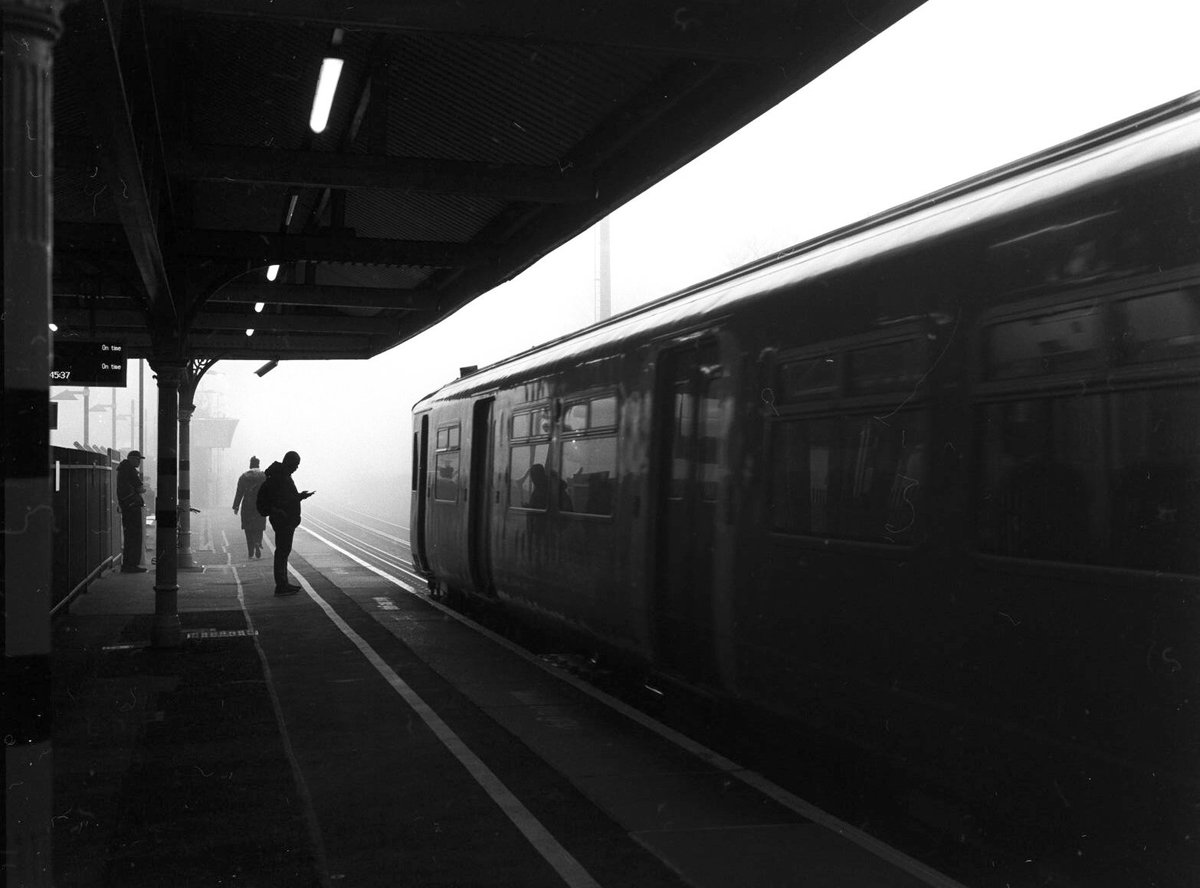 Stationary
📷#Bronicaetrs
🎞#Ilfordhp5
#filmisnotdead #filmisalive #believeinfilm #thefilmcommunity #bnw #film #analogcamera #filmisbetter #foggy #ilfordfilm #station #analogic #ishootfilm #blackandwhite #photography #train #bnwphotography #mediumformat #filmphotography