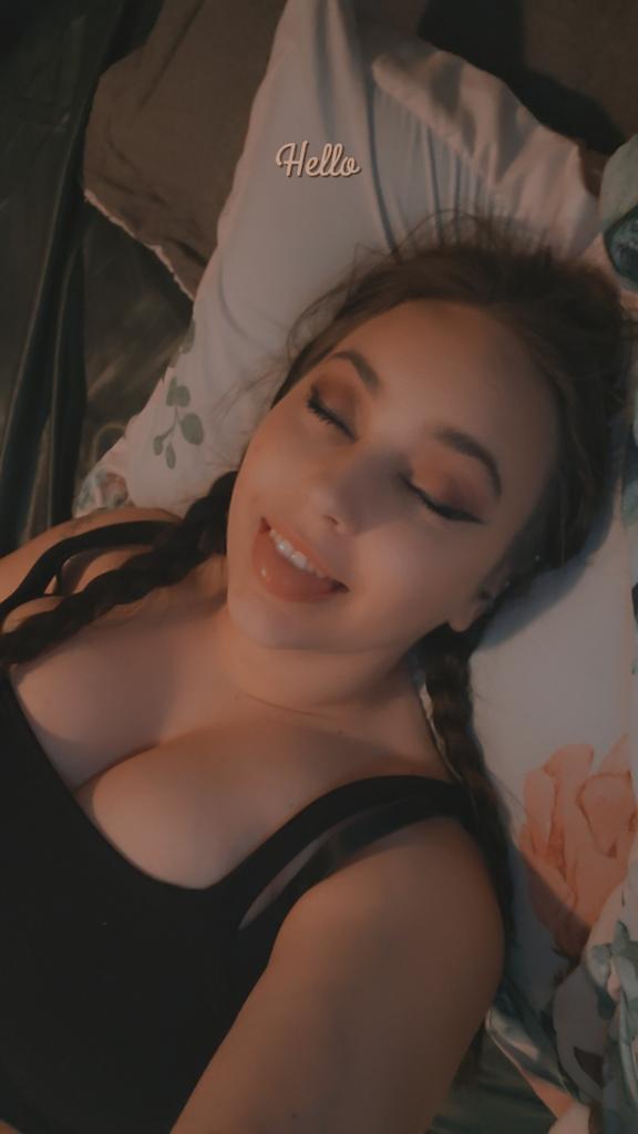 SinonSese's tweet photo. Going to LA next week. Wish me luckk❤️ 

#LinkInBio #sexy #model #wisconsingirl #onlyfans #onlyfansbabe #onlyfanspromo #onlyfansmodel #bigchest #nsfwtwt #nsfwacc #nsfw #Influencer #SellingContent #onlyfanscreator #beautiful #gamergirl https://t.co/52zn5eeMK0