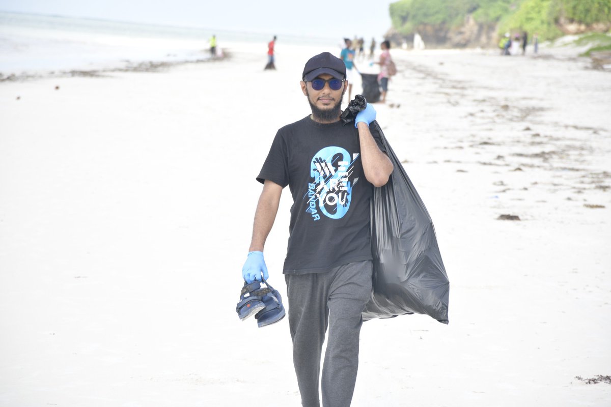donbashrah's tweet photo. Beach cleanup exercis at Nyali Beach on 13th May and I volunteered representing the esports gaming community of Mombasa and Bandar Esports. Thanks to our sponsors @swahilipothub, @ERedemptors @Kwskenya #StopPlasticPollution #PreserveMarineLife #GamersForChange #DonBashrah https://t.co/VxkaN0r3S7