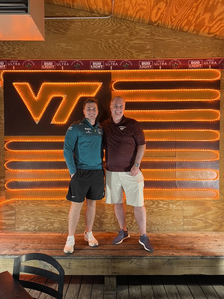 wilross3's tweet photo. #hokiegrad https://t.co/H9JlboFzBh
