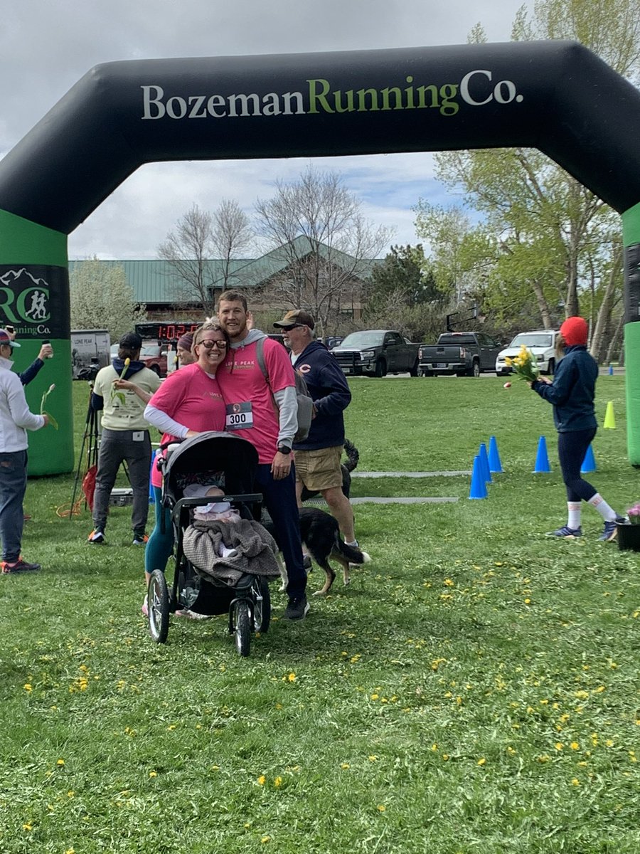 CoachTWalker's tweet photo. Happy Mothers Day to my beautiful wife Aimee! Thank you for everything you do for our family! https://t.co/JCqRdgaKEP