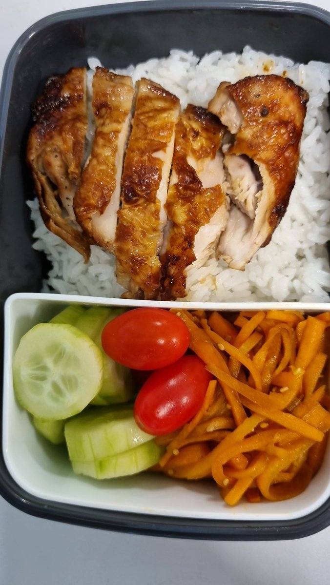 PeperiDay's tweet photo. My lunch box :) #lunch https://t.co/6aIr8uH6NX