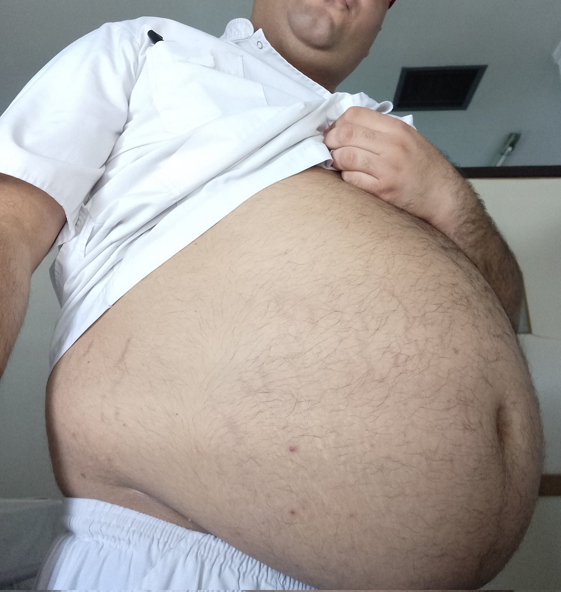 Gordito33PIG's tweet photo. I felt very fat after lunch 🥴
https://t.co/A7uz9xDcum
#FatChubby #ChubbyBear #Bear #Gainer #Grommr #FatPorn #Pig #FatMan #makemefatter #fat #Feedee #Feederism https://t.co/3NtBTsR4vw