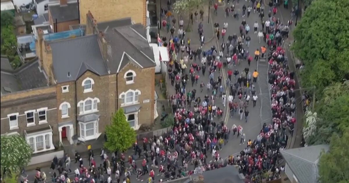 MirrorFootball's tweet photo. Arsenal fans leave Emirates Stadium in their thousands as Brighton end their title hopes
https://t.co/gZrds0xncZ https://t.co/eG2orOP6mS