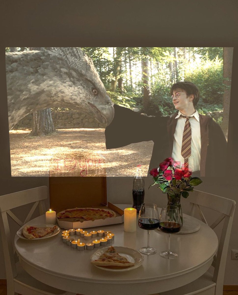 TheDailyHPotter's tweet photo. The perfect Potter themed date night 🌹 https://t.co/MzuCCkac5y