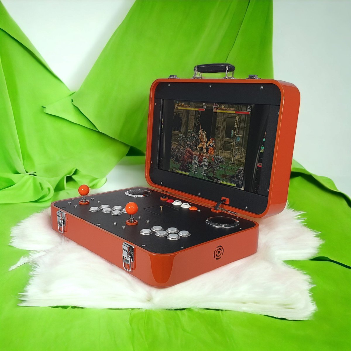 tecnowired's tweet photo. Espectacular máquina arcade en formato maleta, totalmente artesanal y única, pintada en naranja metalizado tricapa. Componentes tope de gama, como botonera y sticks Sanwa, audio estéreo en formato digital, etc. 

https://t.co/Lyt7P3gOLv https://t.co/ESPHITvK6o