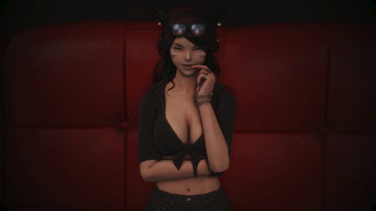𝐌𝐞𝐞𝐭 𝐭𝐡𝐞 𝐭𝐞𝐚𝐦 𝐨𝐟 𝐄𝐍𝐄
There are many roles and words that would describe Dijana as they are the Community Operator &amp; Manager of ENE on top of managing DJ's and running their own stream.

#EndlessNightsEvents #FFXIV #FF14