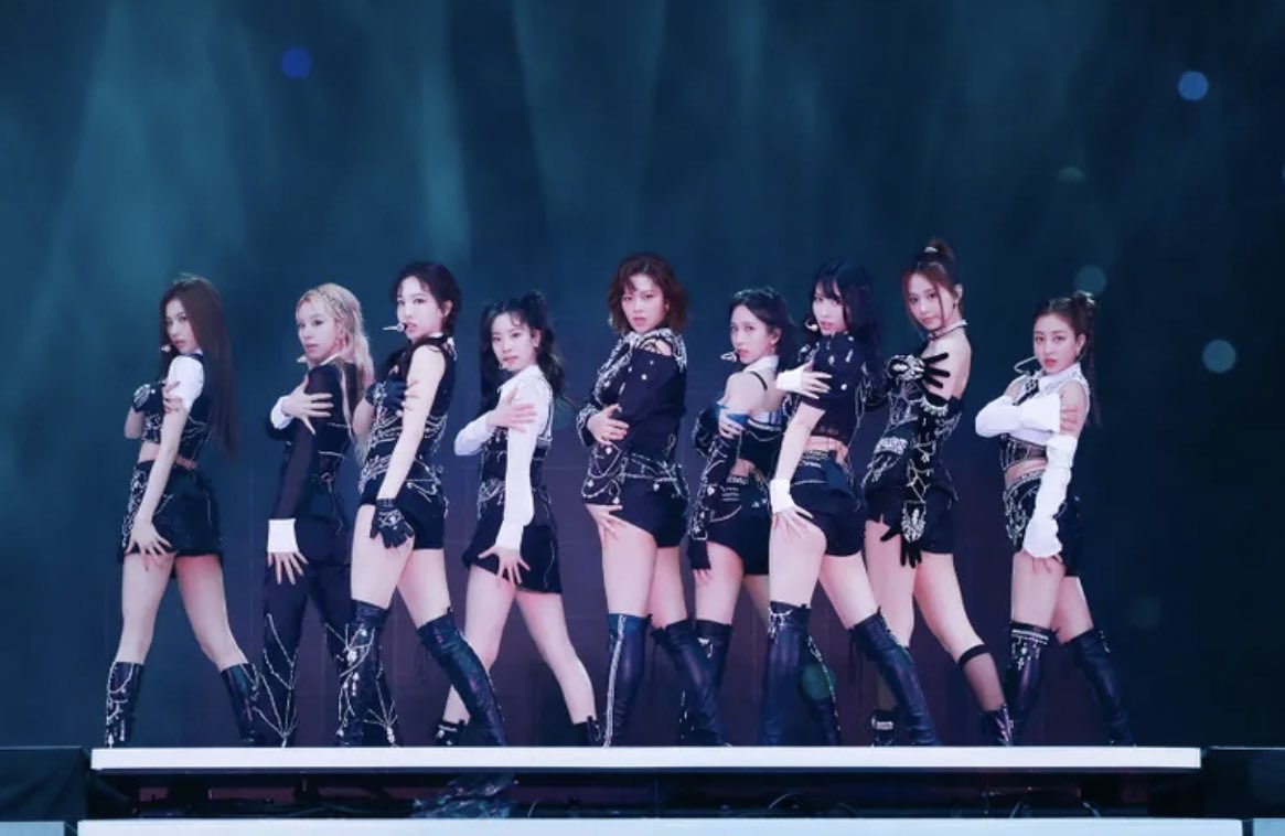 thisisforwtour's tweet photo. The total number of ticket applications for the 4 shows in Japan has been over 1.2 M.

https://t.co/fLPJpxfUaG

#RTBinOsaka #TWICE_5TH_WORLD_TOUR https://t.co/abW3Ng4M2i