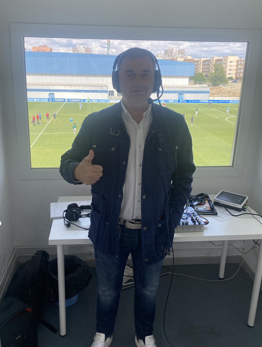 Preparado a que de comienzo a las 17:00 h para comentar en directo en los micrófonos 🎙️ de Onda Madrid 106.0 fm el partido  CF . Fuenlabrada- Balompedica Linense ,  a disfrutar , Feliz tarde de Domingo!!! <a href="/Fuenla/">CFFuenlabrada</a> <a href="/RBL1912/">Real Balompédica Linense</a> <a href="/PartidodelaOnda/">El Partido de la Onda</a> <a href="/ondamadrid/">Onda Madrid</a> @1RFEF_ <a href="/rfef/">RFEF</a>