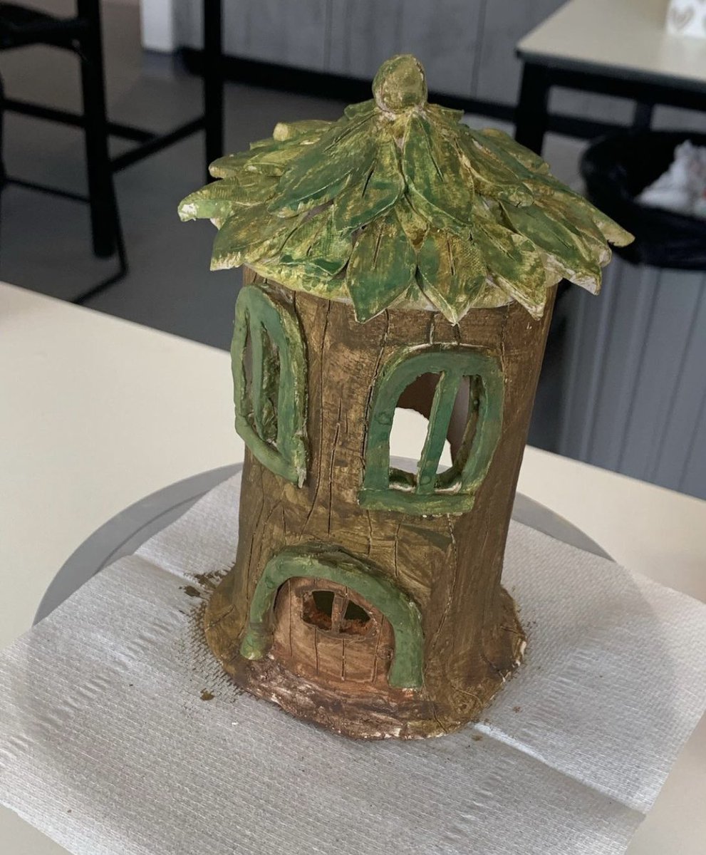 Fantastic Tea light hobbit houses with S2’s at Queensferry High School!  Loved this project and so proud of the results my class have created 🛖🧝