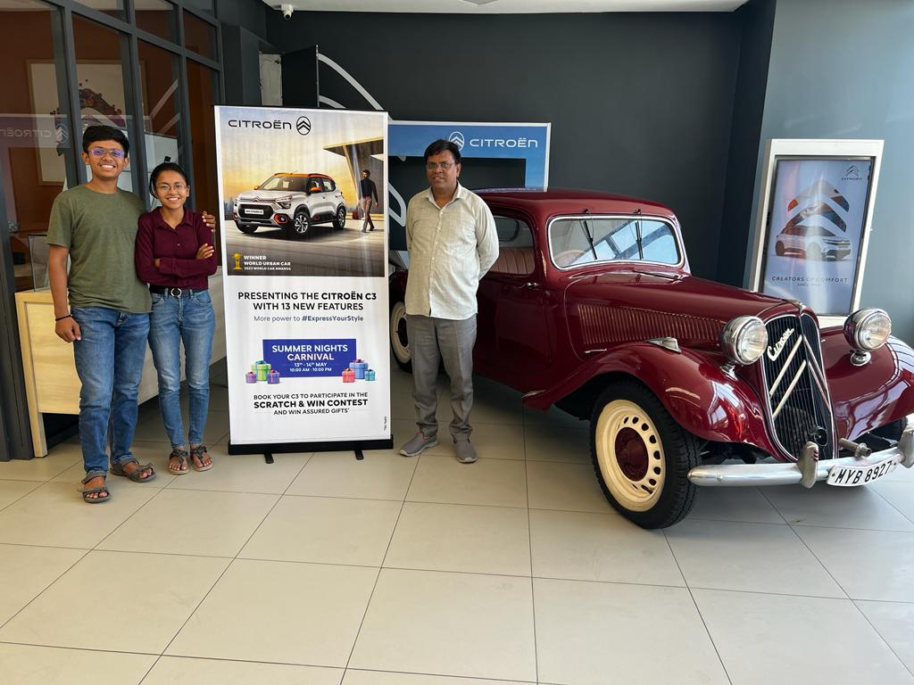 CitroenAhmd's tweet photo. Congratulations to Mr.chandrakant suthar on booking Citroen C3 and winning Amazon gift voucher of 20,000 rupees in the on going Citroen Summer Nights Carnival

#CitroenC3#SummerNightsCarnival#HappyCustomer#LaMaisonCitroenAhmedabad https://t.co/D9g44SklXf