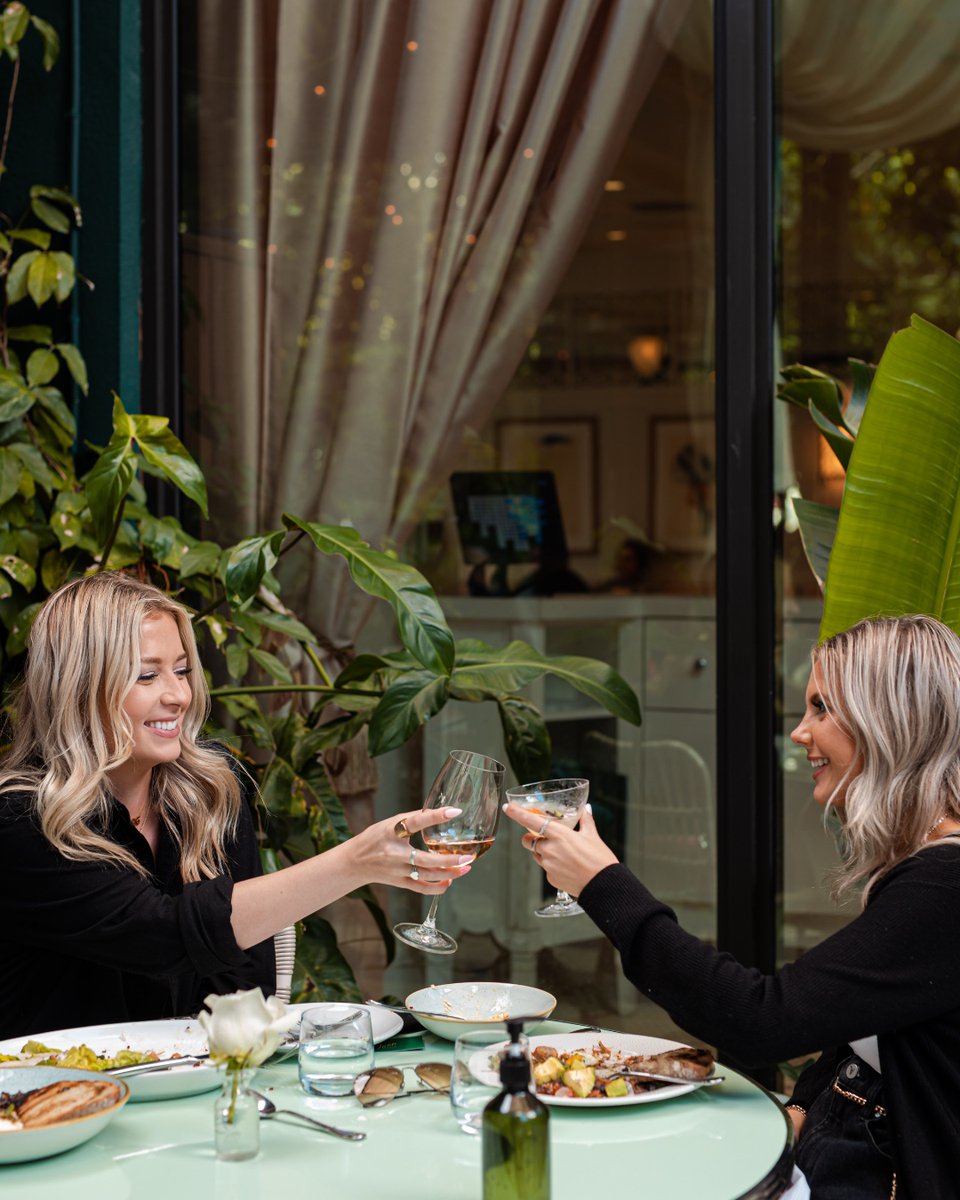 Treat her to Swan 🌷Join us today for Mother’s Day brunch today!