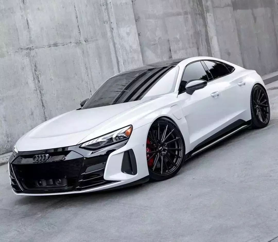 WorldWideCarsTM's tweet image. Audi RS E-Tron 👻