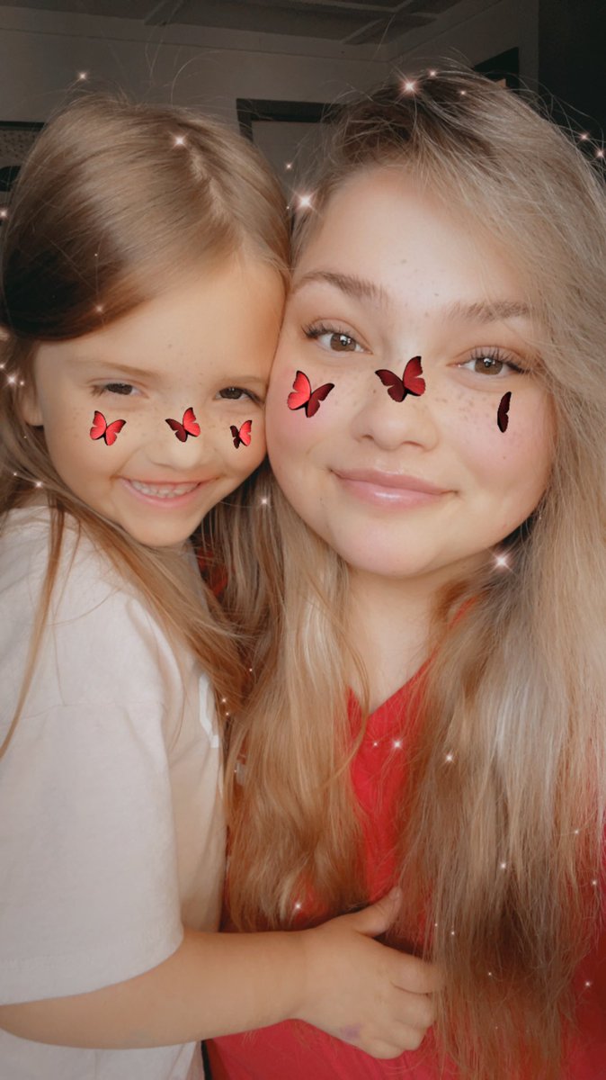 Happy Mother’s Day to all the beautiful moms out there. I hope every one of you gets some lovin today bc you deserve it. ♥️🌻