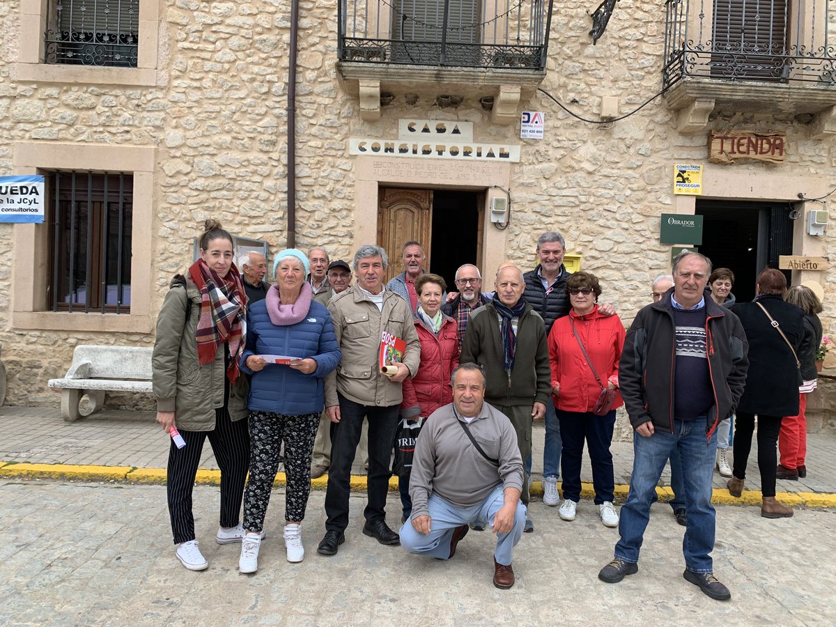 jlvazquezpaz's tweet photo. @PSOEdeSegovia #AgendaCampañaPSOESegovia
Domingo 14 mayo: con #VictorRodriguez con su equipo hoy presentó su programa ante sus vecin@s de #Arcones👏👏👏 https://t.co/7nh1AWwUhB