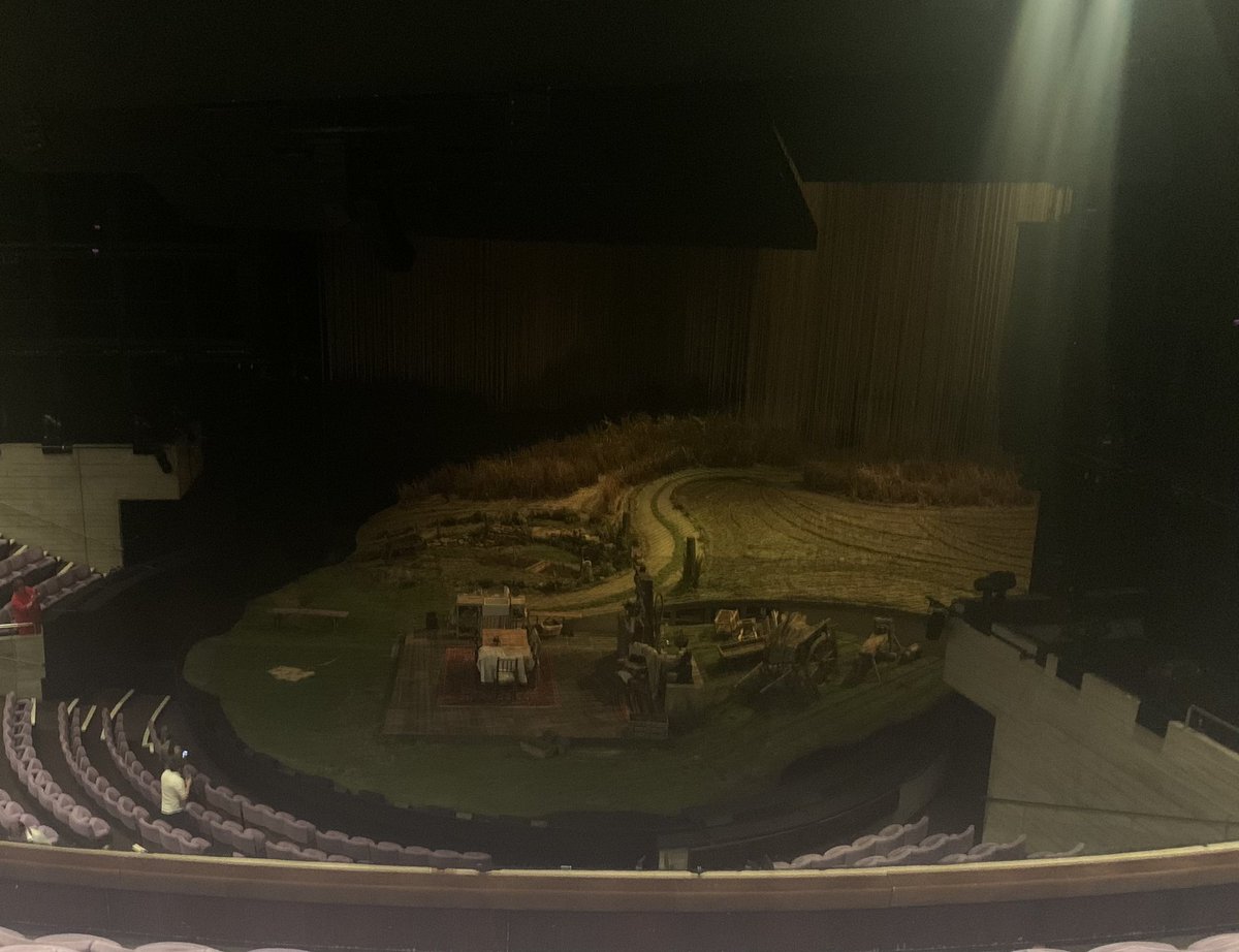 OrlaCSmith's tweet photo. This was really special #dancingatlughnasa @NationalTheatre amazing cast and staging. Well worth the travel hassle! https://t.co/Dk1yUOKn6o