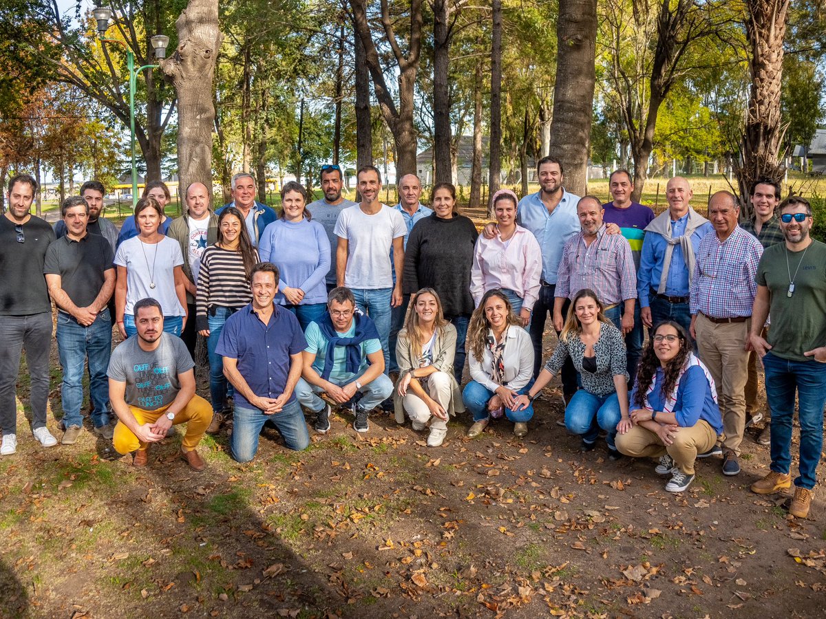 ricchinilaura's tweet photo. En la cuarta tenemos un gran equipo de personas comprometidas con sus distritos y con sus vecinos. Seguiremos trabajando juntos para que el próximo presidente y gobernador sean del PRO. https://t.co/McG8U8iJ21