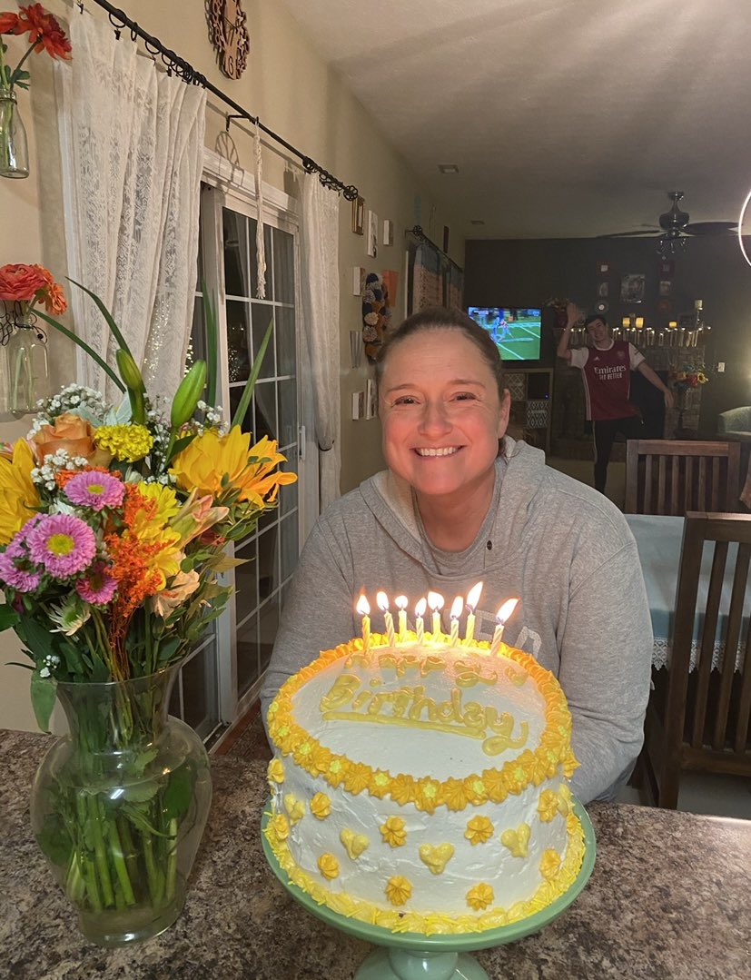 Happy Mother’s Day to the best mom I could ever ask for 💐 I love you the most! 💌 <a href="/1l_monica/">Monica 1L</a>