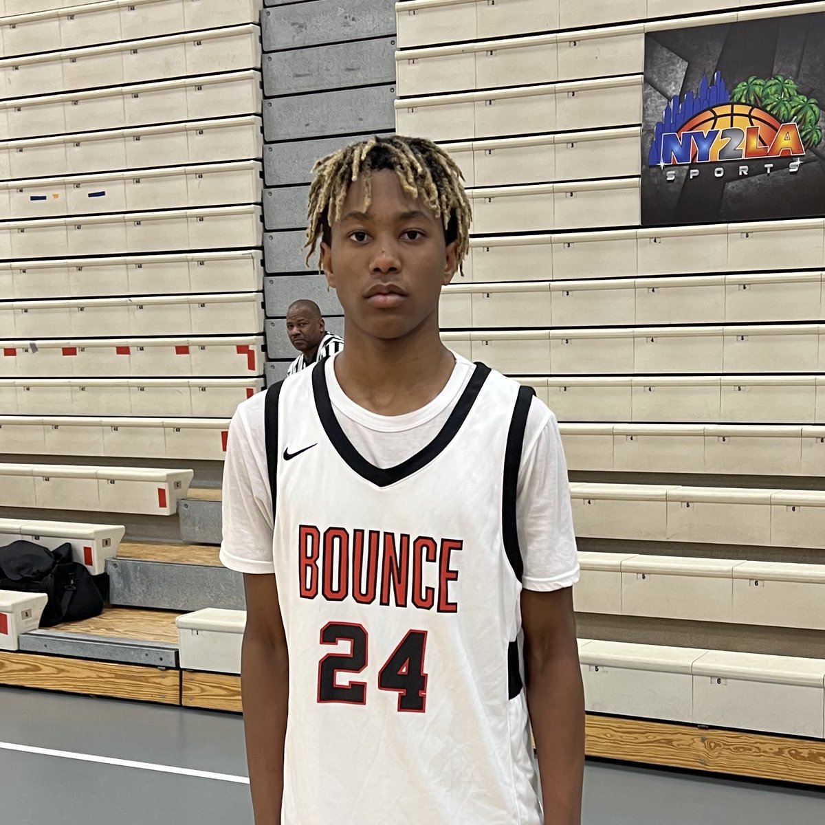 IsaacDennis_2's tweet photo. ‘27 Roman Henry (📸) impressed for Bounce Elite 14U this morning finishing with 17 points. Got to the rim off the dribble and was active defensively. ‘27 Tyylon Ennis added 15 points and showed off his jumper with 3 threes. @GNBABASKETBALL @GenNXTBB @BounceElite https://t.co/z0QWHL1NgW