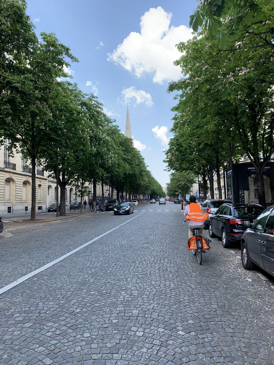 Peters_Peer's tweet photo. @Cobylefko Rent a bicycle at Holland bike and you can see the whole centre easily and comfortable. I did yesterday https://t.co/oTzsq8oEWB