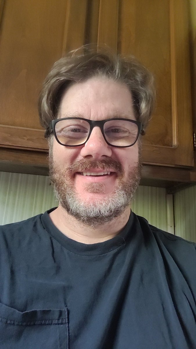 RickPal1976's tweet photo. Good morning, boys...from me AND my bed-head!  Lol https://t.co/bxjpgylfqA