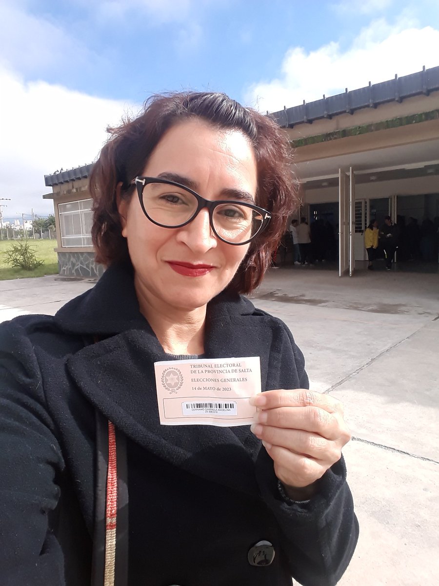 GabrielaCerrano's tweet photo. Ya vote. Siempre del lado de los trabajadores, abajo el ajuste!! https://t.co/a4HzeMi0J9